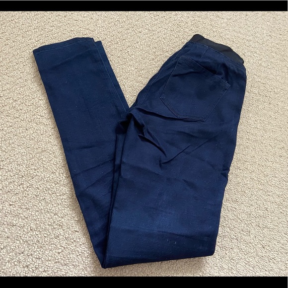 Banana Republic denim leggings in a dark wash - Picture 2 of 6